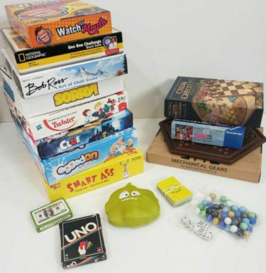 Lot Of Modern Board Games, Card Games And Puzzles: Risk, Clue, Geo Bee, Gas Out, Eggedon, Chess, Checkers, Chinese Checkers, Marbles and more
