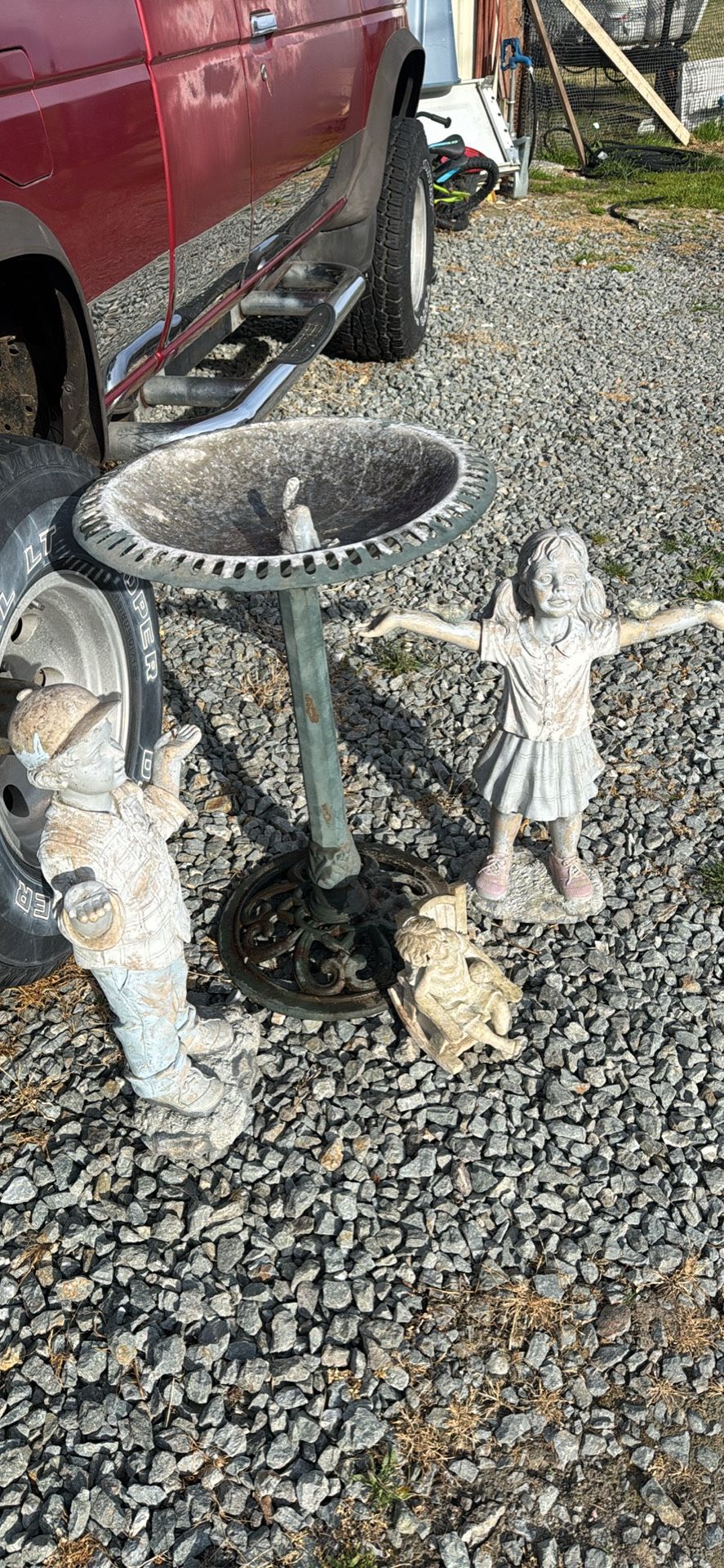 Garden Lot Cast Iron Birdbath And 3 Resin Made Kids