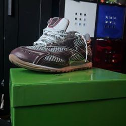 Bottega Venetas Orbit 