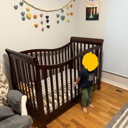 Dark Wood Crib
