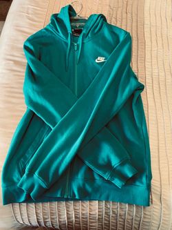 Large Women's Nike Jacket READ DESCRIPTION