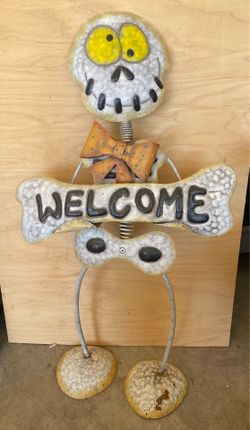 Metal Halloween Decor