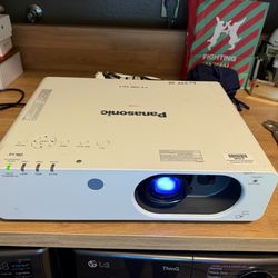 4000 lumens HDMI Panasonic Projector