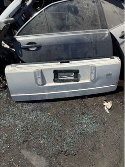 2012 Range Rover Back Trunk Door $250