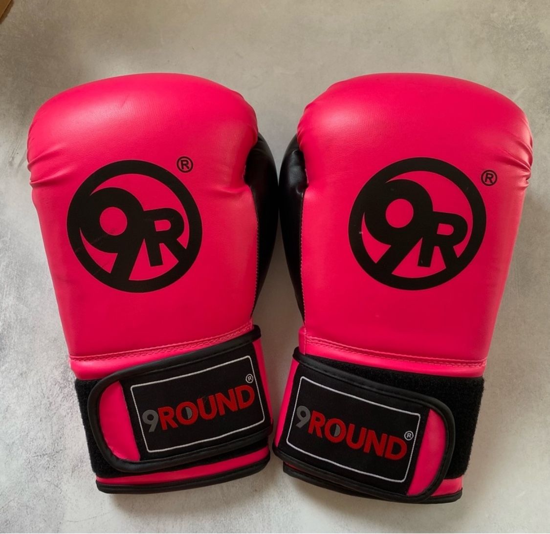 9Round Boxing Gloves 10 Ounces