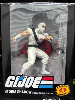 Collectible statue