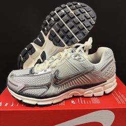 Nike Air Zoom Vomero 5 Photon Dust Metallic Silver FD0884-025 Women’s Size 9.5
