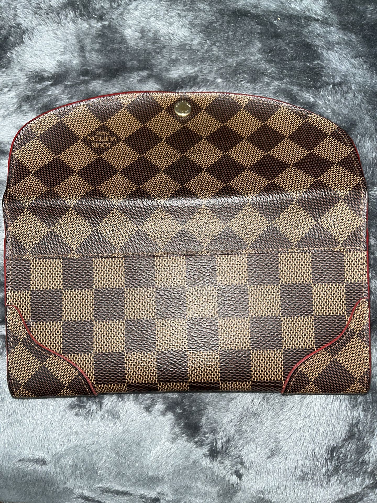 Louis Vuitton Sahara Wallet for Sale in Las Vegas, NV - OfferUp