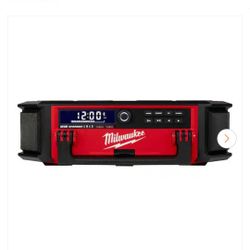 Milwaukee M18 Fuel Packout Radio & Charger