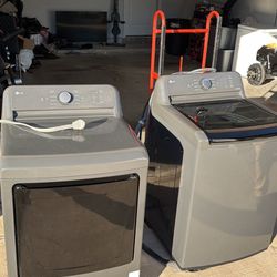 LG Washer And Dryer Like New (3 Weeks) 