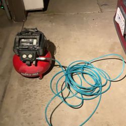 6.5 Gallon Porter Cable Air Compressor 