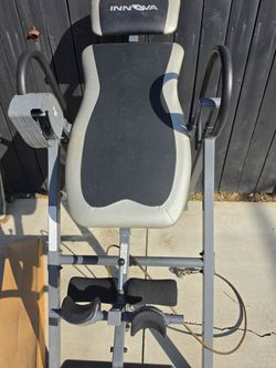 Spine inversion table