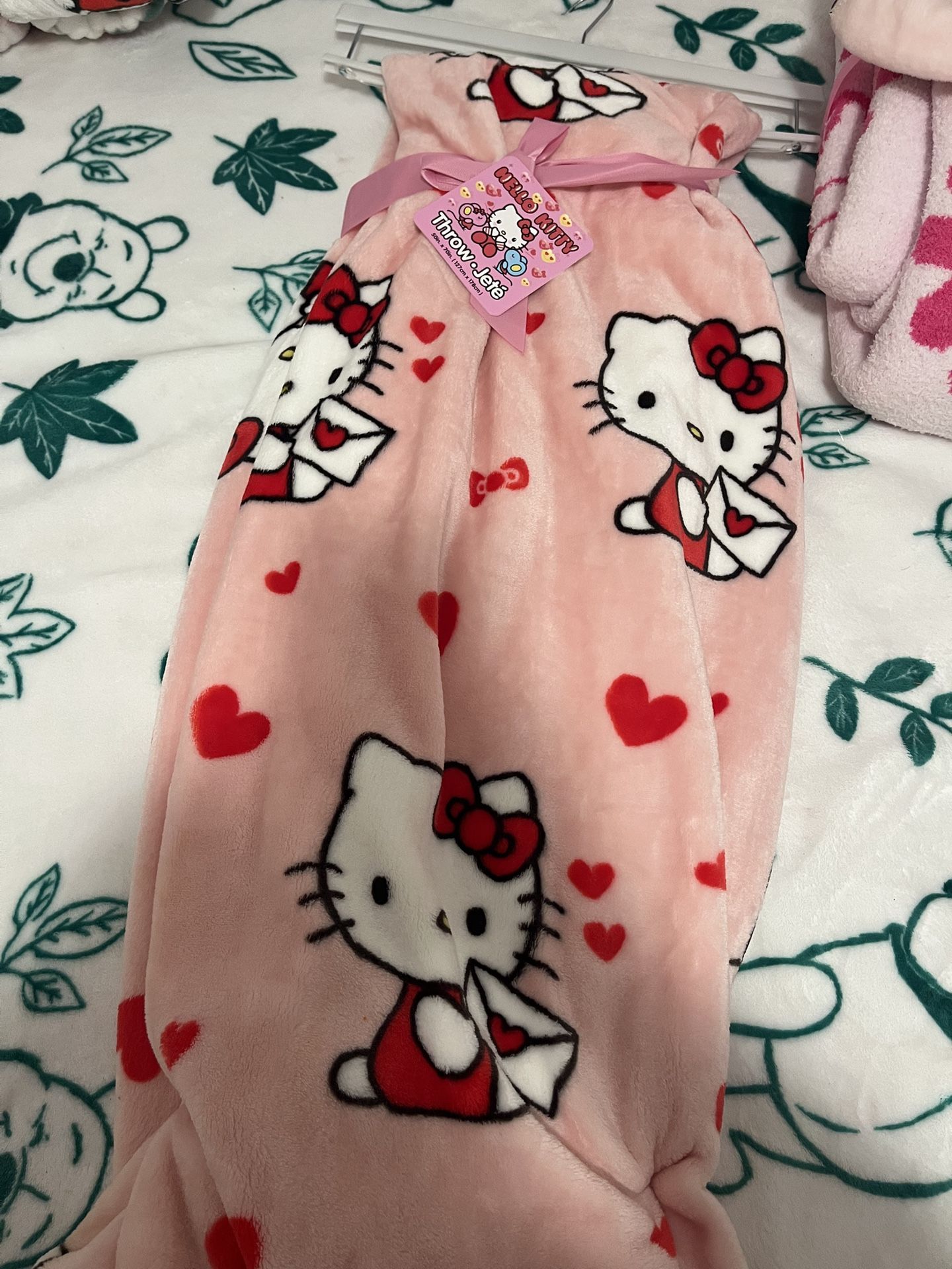 Hello Kitty Valentines Blanket