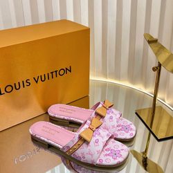 LV Pink Women's Slippers Size: 8