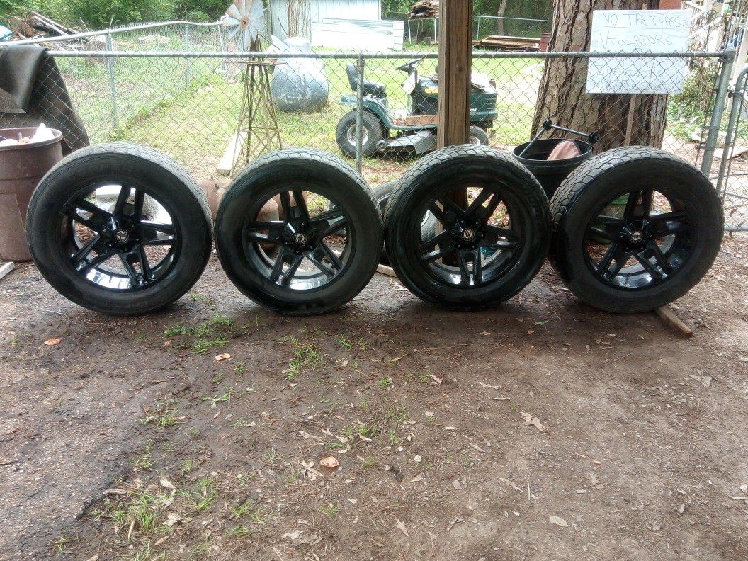 Photo 22 inch American OutLaw rims with good tires.