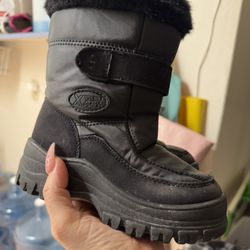 Snow Boots