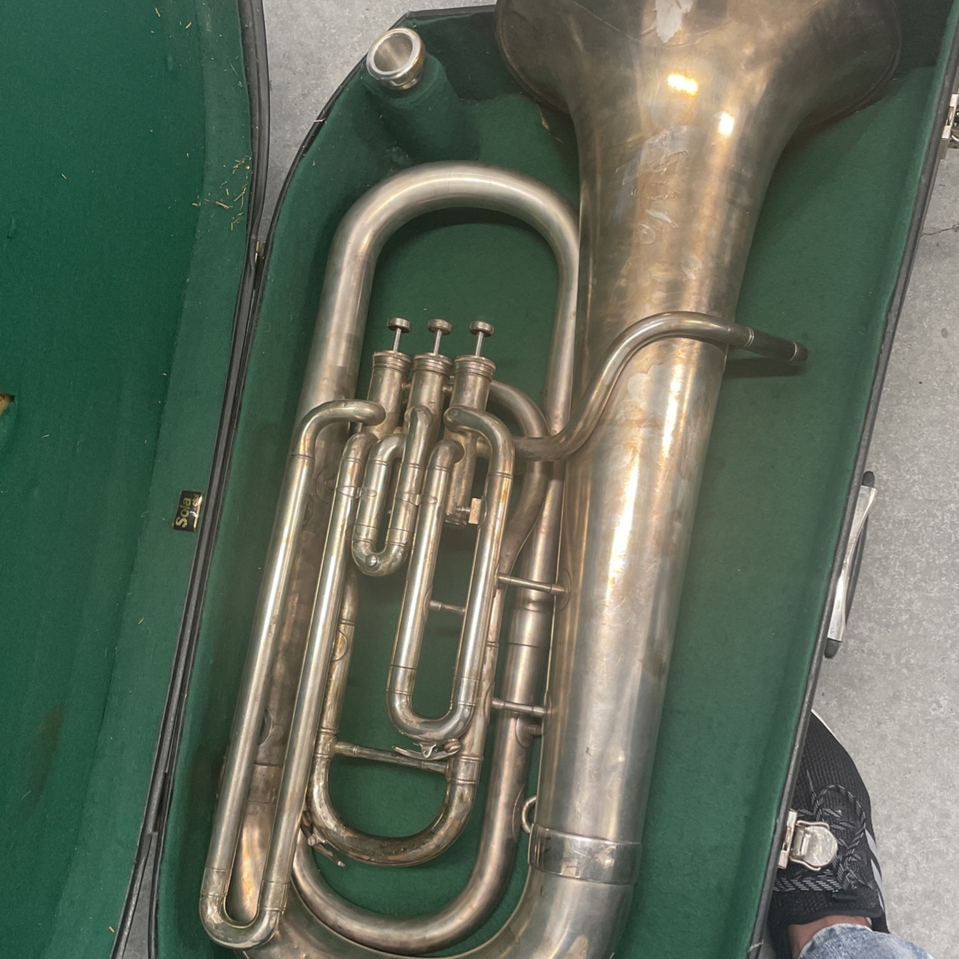 Eb Besson tuba 497446 for Sale in WA OfferUp