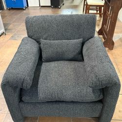 Oversized Armchair, Mid Century Accent Chair, Comfy Upholstered Single Sofa, Extra Wide Reading Chairs for Living Room(Dark Grey)💰120$  Decatur Locat
