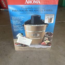 Aroma 4 qt Ice Cream Maker