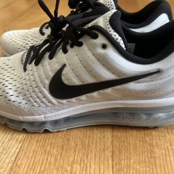 Nike Air Max 2017 (Brand New 10.5)