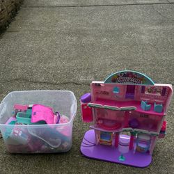 Shopkins Mall And Miscellaneous Shop Box