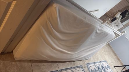 Full size mattress