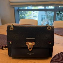Original Louise Vuitton Purse 