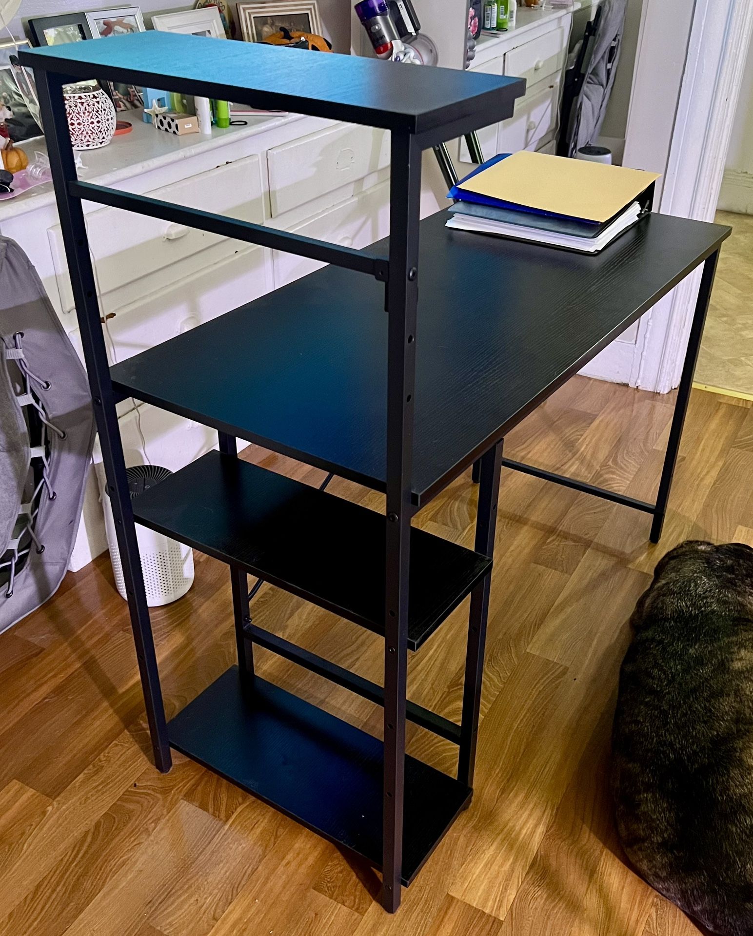 Desk Semi-New