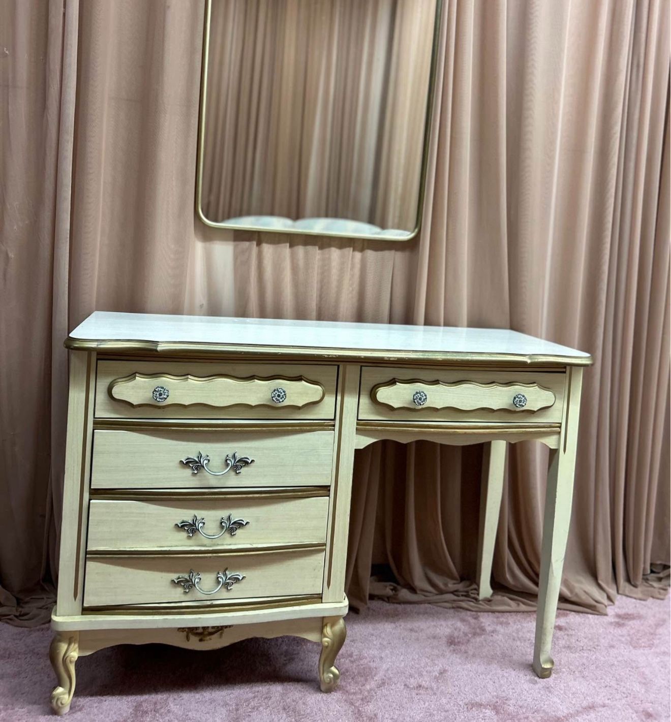 Vintage Style Vanity/ Desk