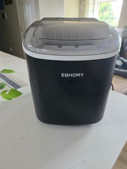 Countertop ice maker