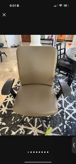 High End Office Chair 