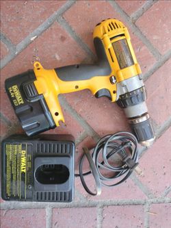 DeWalt cordless drill needs new battery
