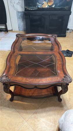 Living room decorative table