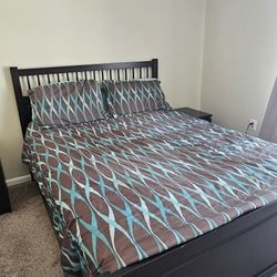 4 Pieces Queen Bedroom Set 