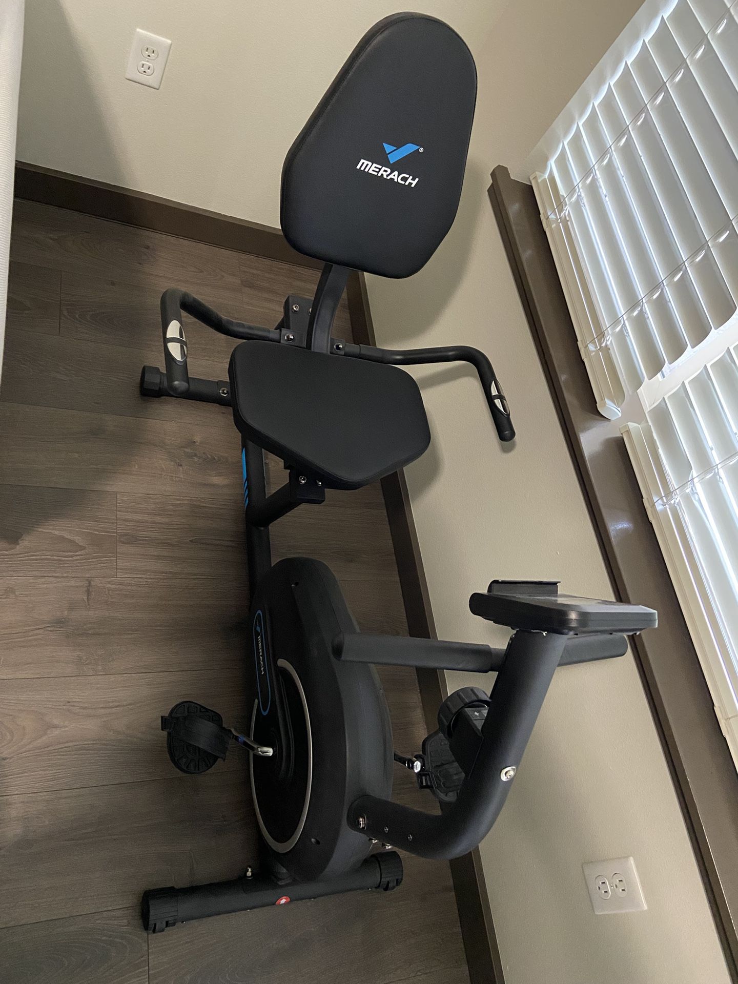MERACH Recumbent Exercise Bike – Great Condition