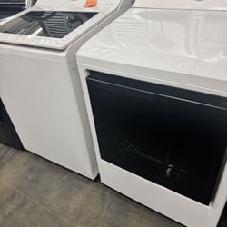 L. G. SET. OF. LAUNDRY. TOP. LOAD. 27”
