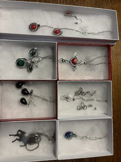 Beautiful Earrings Sets 