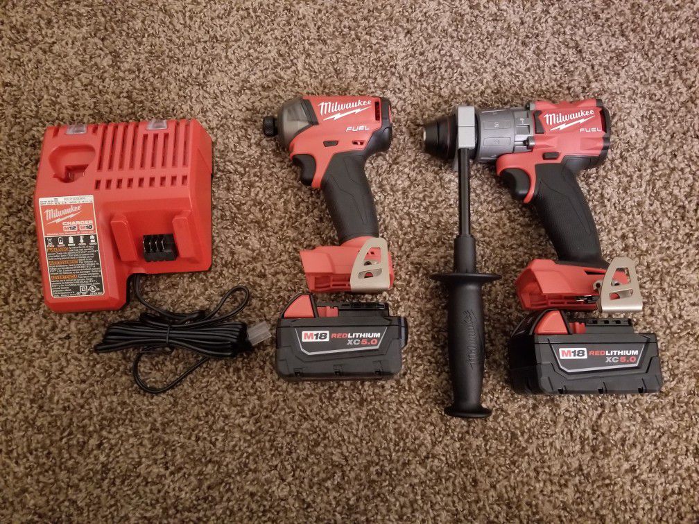 Milwaukee M18 FUEL 18-Volt Lithium-Ion Brushless Cordless Surge Impact and Hammer Drill Combo Kit.
