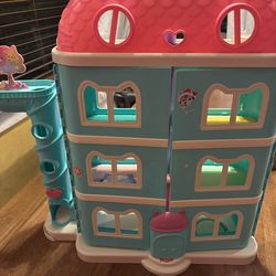 Gabby’s dollhouse house
