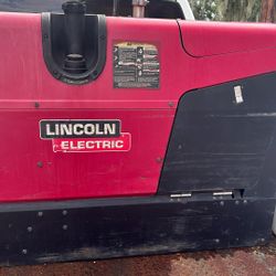 Welding Lincoln Electric Machine305 G