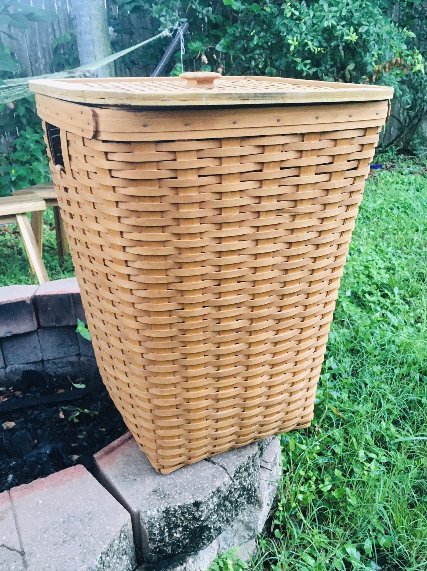 Huge Longaberger basket.Clothes bin. Largo near Indian Rocks