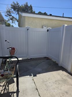 Vinyl fence