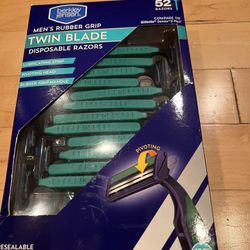 32——-Berkeley Jensen Disposable Razors NEW