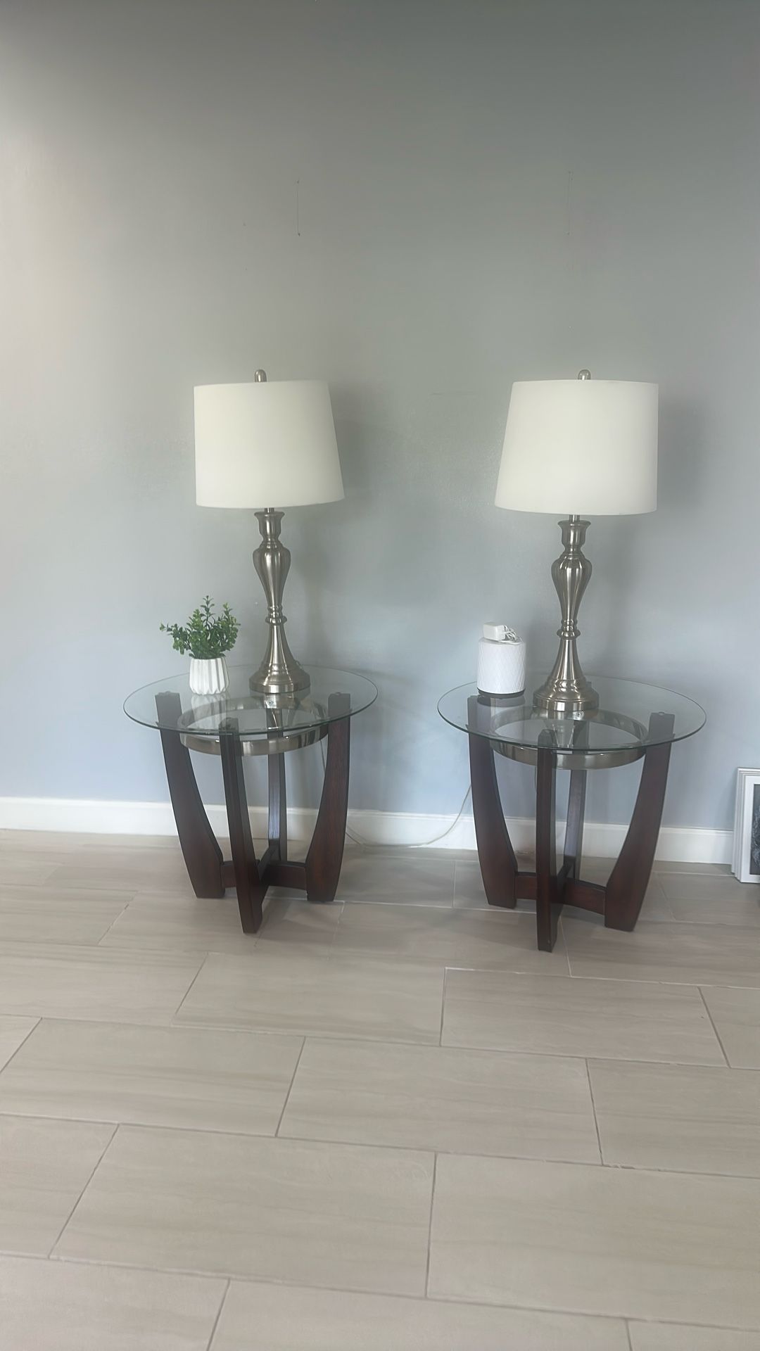 End Tables Like New With Two Lamps