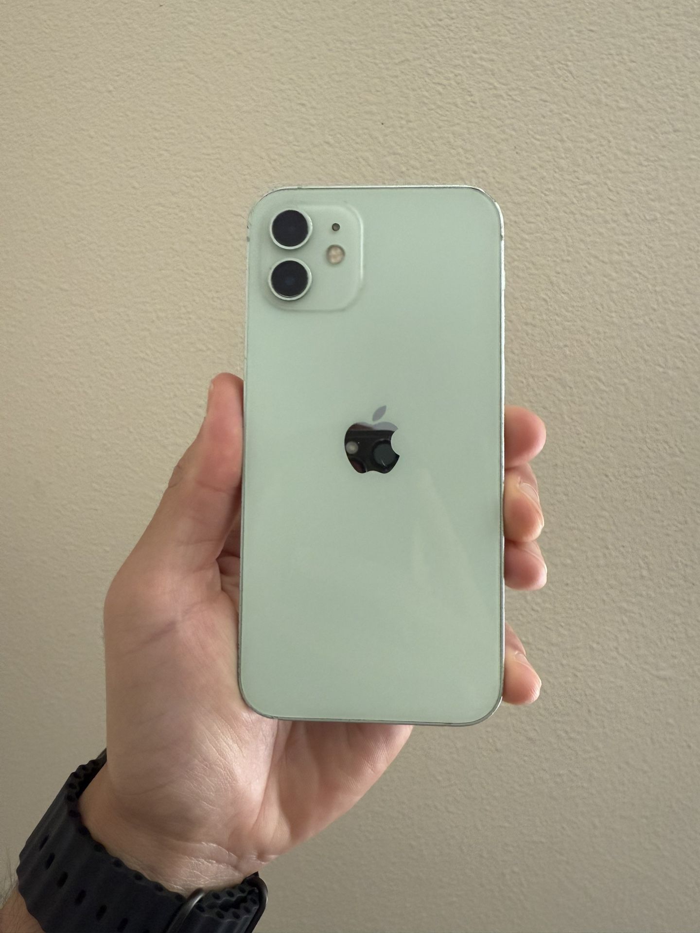iPhone 12