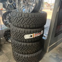 35x12.50x20 NITTO RIDGE GRAPS 