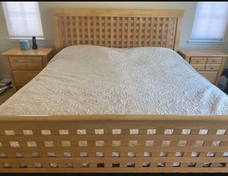 Easten King Oakwood bed, two nightstand and dresser with large size mirror