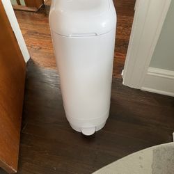Brand New Diaper Genie + Free Huggies Diapers Size 1