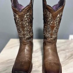 Women’s Boots 8.5