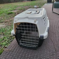 Petco Small Pet Kennel 
